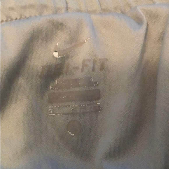Nike Dri-Fit shorts Size S - Picture 3 of 3